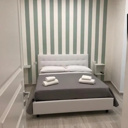 Rosaroll Homes فندق مبيت وإفطار نابولي