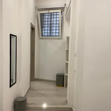 Rosaroll Homes Neapel